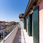 Maestrale Canova Apartments